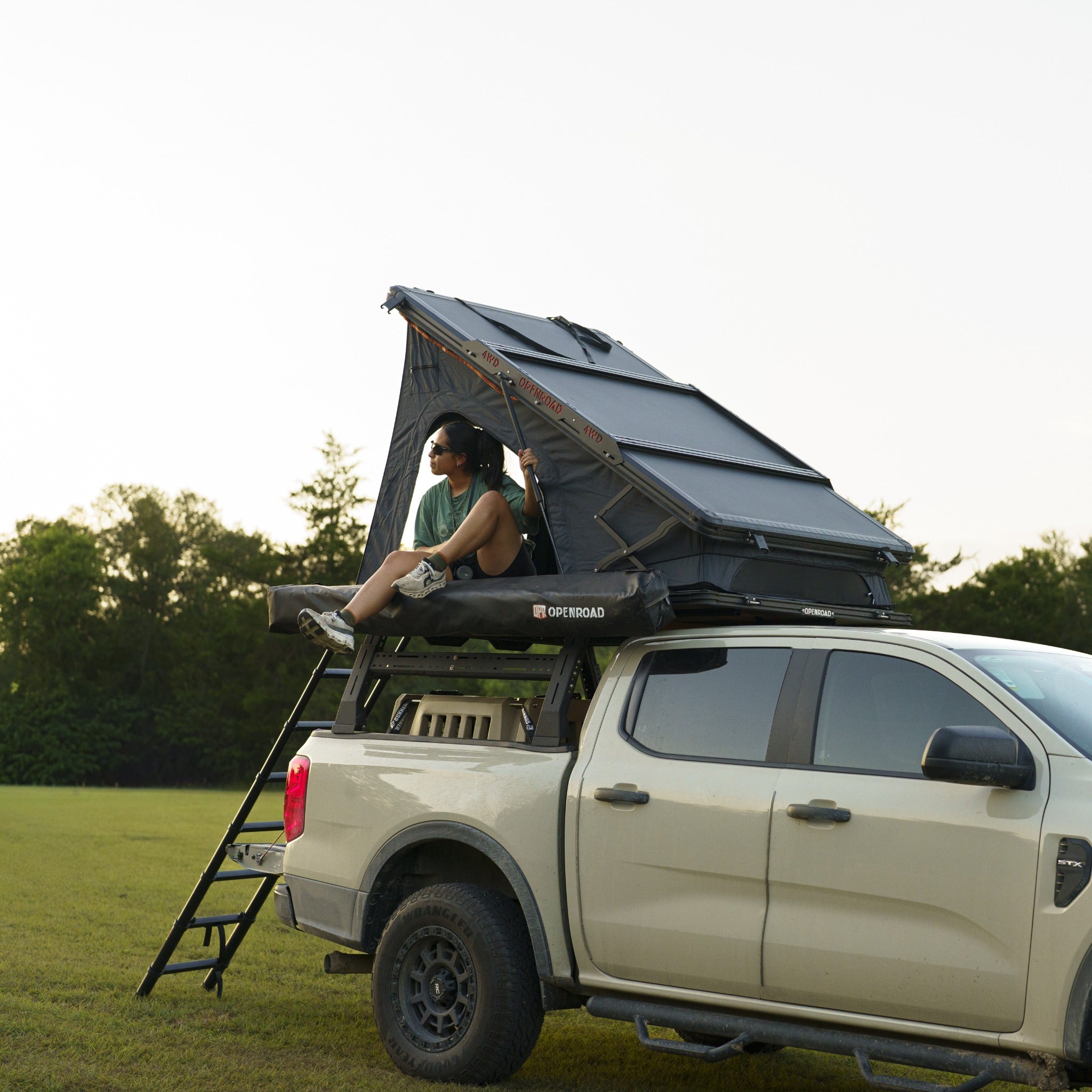 Buy the Best Aluminum Hard Shell Roof Top Tents for Car & Jeeps