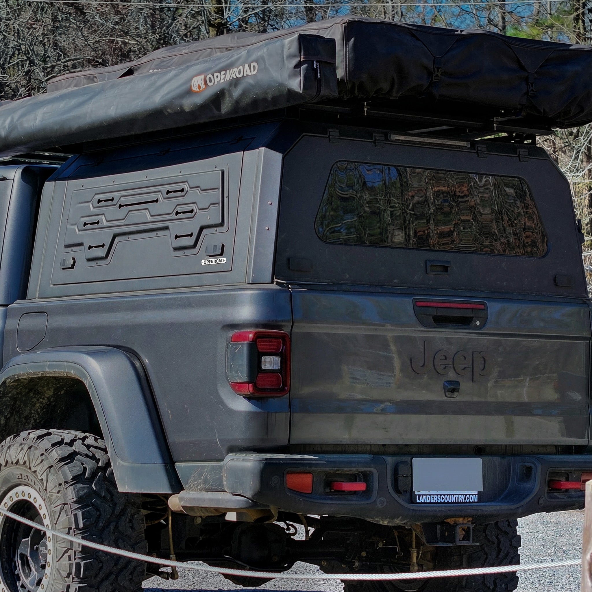 OPENROAD Aluminum Truck Cap with Three-Color Light